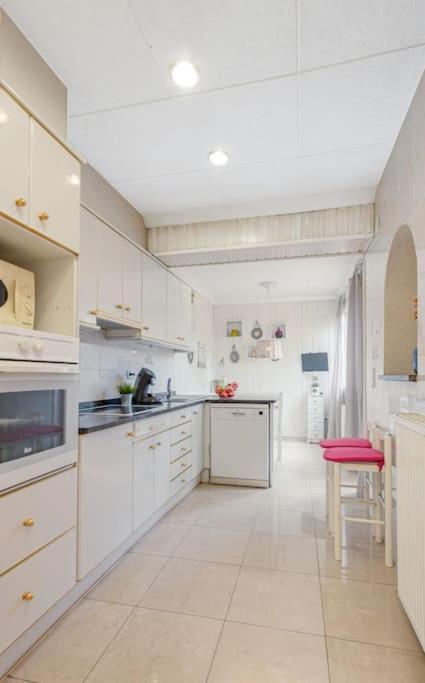 S46-Casa De Vacaciones Climatizada Con Piscina, En El Centro Junto Al Mar, Barbacoa Y Wiifi Эмпуриабрава Экстерьер фото