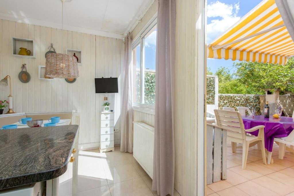 S46-Casa De Vacaciones Climatizada Con Piscina, En El Centro Junto Al Mar, Barbacoa Y Wiifi Эмпуриабрава Экстерьер фото
