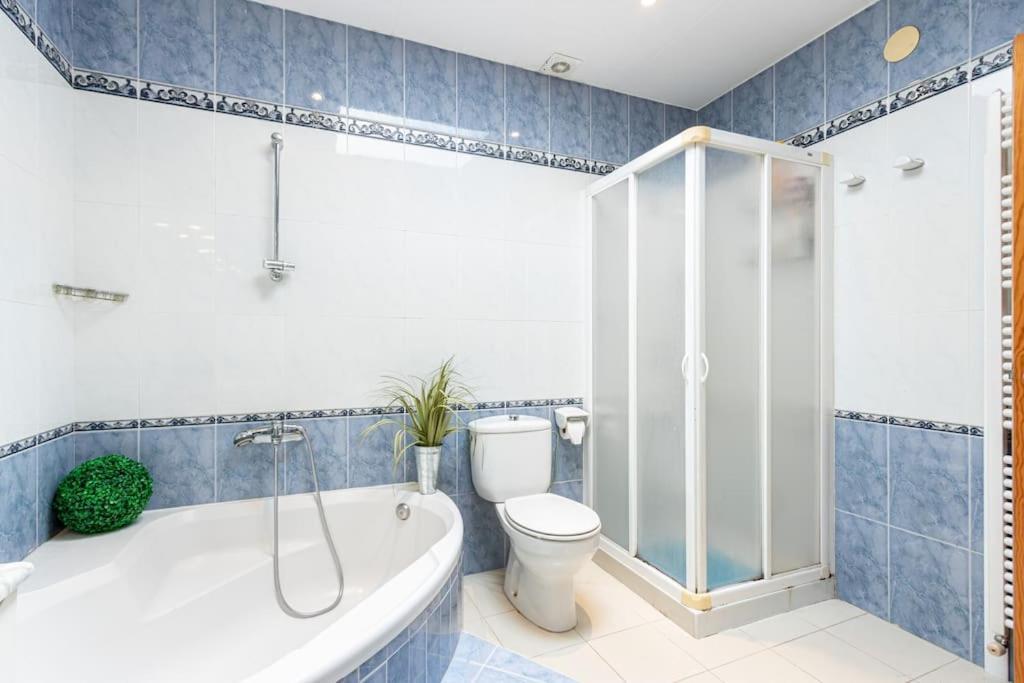 S46-Casa De Vacaciones Climatizada Con Piscina, En El Centro Junto Al Mar, Barbacoa Y Wiifi Эмпуриабрава Экстерьер фото